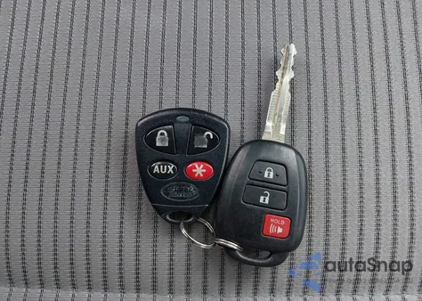 2013 Toyota Rav4 Le from USA, damaged, VIN 2T3BFREV9DW017767